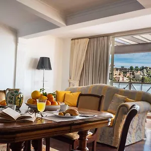 https://palazzo-di-ferro-taormina.sicilyhotelsitaly.net